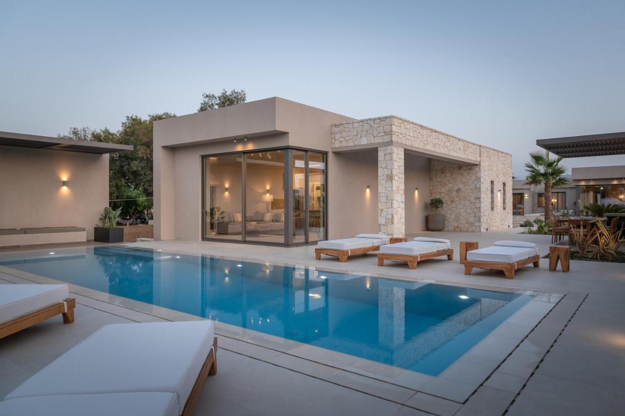 Artemis Seafront Villa, An Evanescence Sea Retreat, By Thinkvilla Tavronitis Buitenkant foto