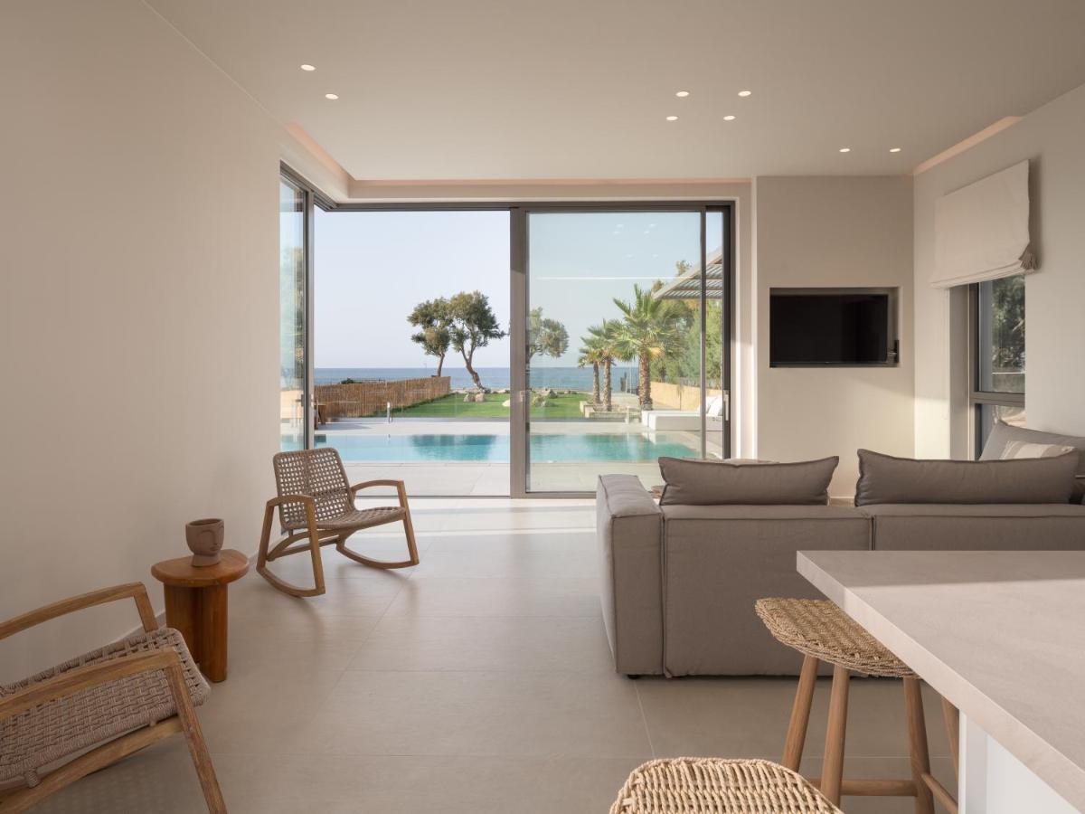 Artemis Seafront Villa, An Evanescence Sea Retreat, By Thinkvilla Tavronitis Buitenkant foto