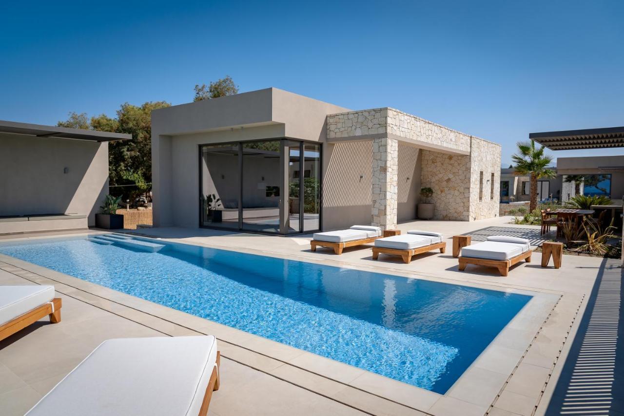 Artemis Seafront Villa, An Evanescence Sea Retreat, By Thinkvilla Tavronitis Buitenkant foto