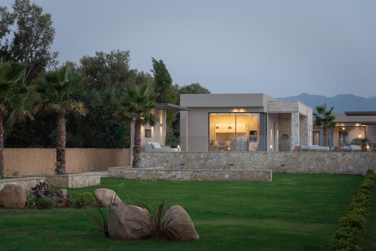 Artemis Seafront Villa, An Evanescence Sea Retreat, By Thinkvilla Tavronitis Buitenkant foto