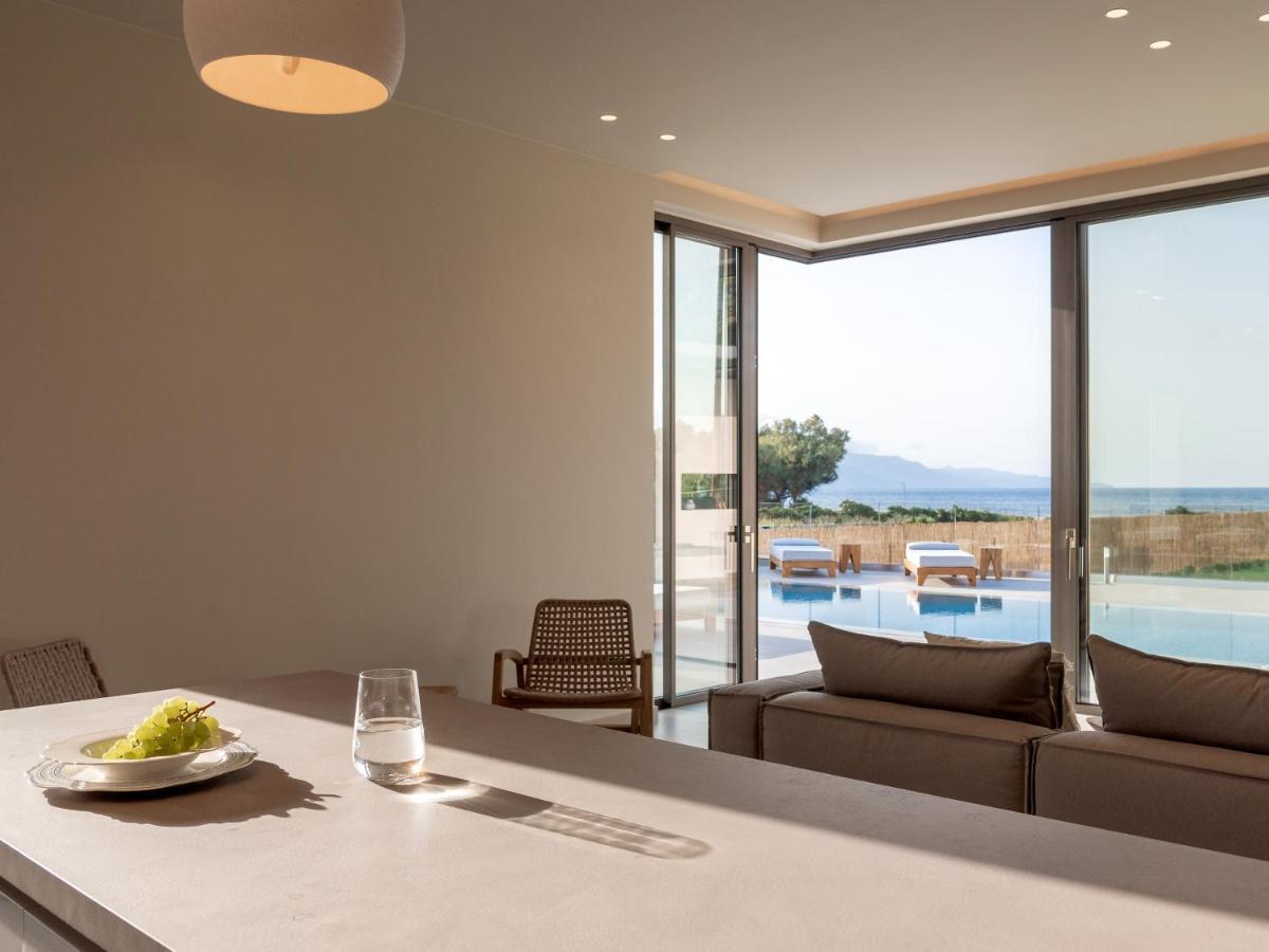 Artemis Seafront Villa, An Evanescence Sea Retreat, By Thinkvilla Tavronitis Buitenkant foto