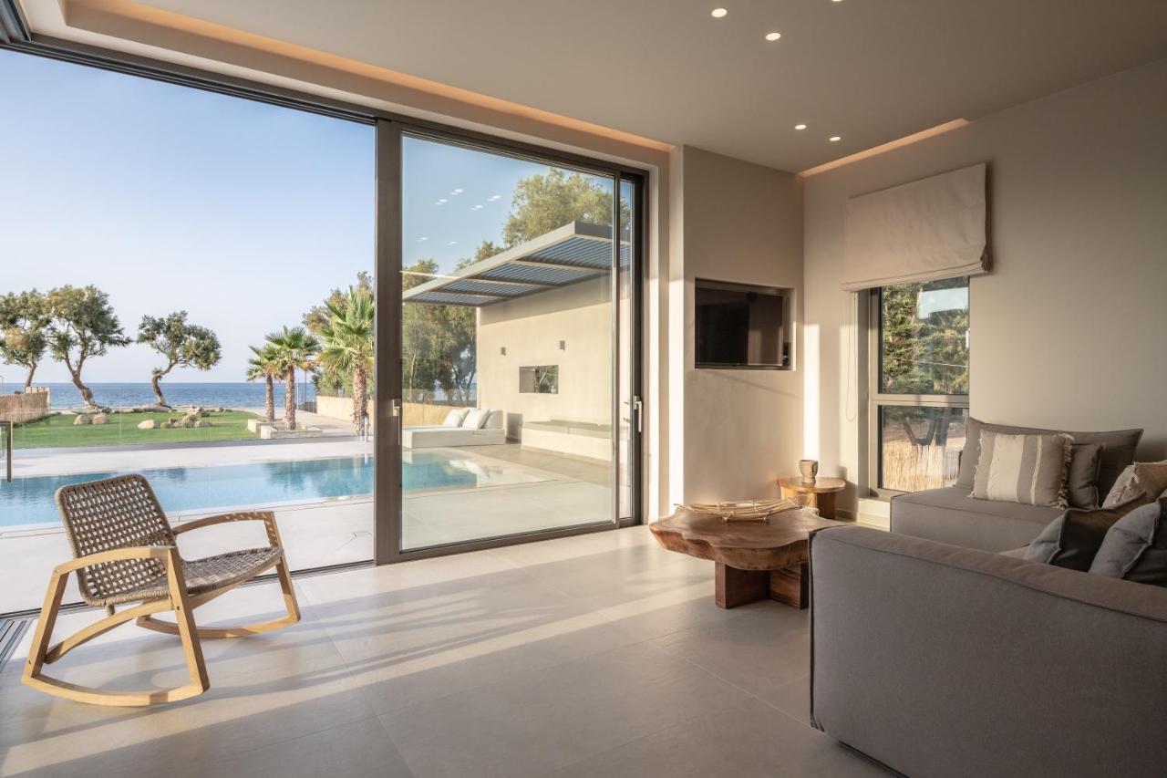 Artemis Seafront Villa, An Evanescence Sea Retreat, By Thinkvilla Tavronitis Buitenkant foto