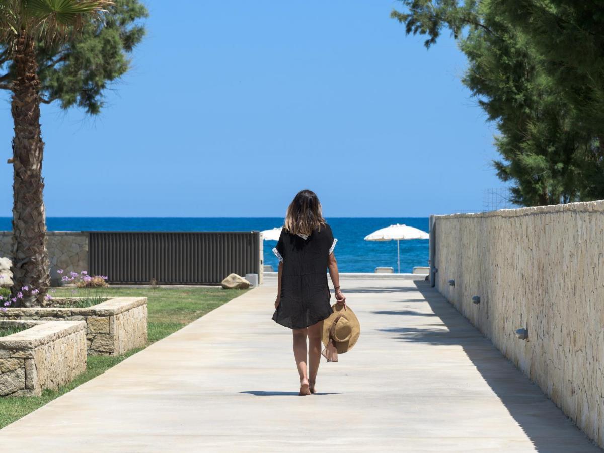Artemis Seafront Villa, An Evanescence Sea Retreat, By Thinkvilla Tavronitis Buitenkant foto
