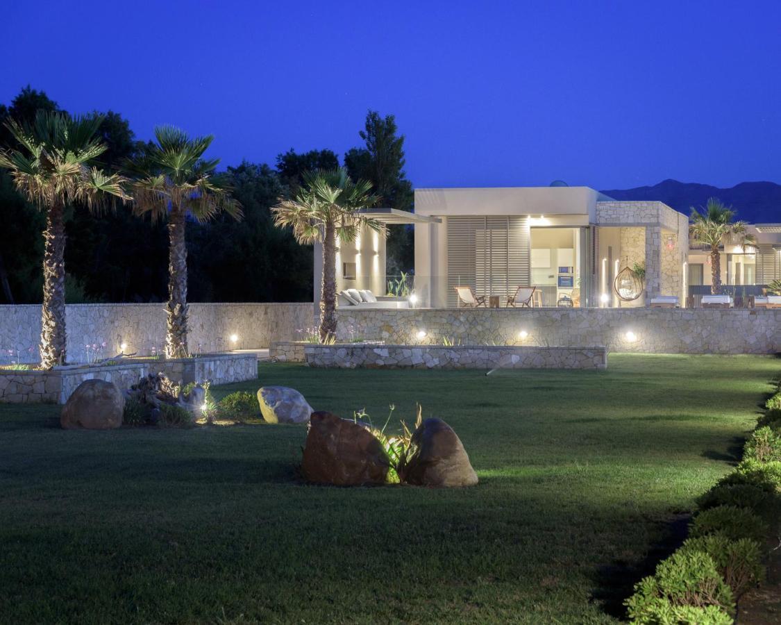 Artemis Seafront Villa, An Evanescence Sea Retreat, By Thinkvilla Tavronitis Buitenkant foto